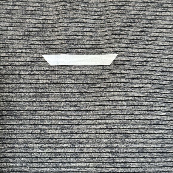 Champion Men’s Gray Long-Sleeve Activewear Top Size XL Blue Striped - Picture 7 of 7